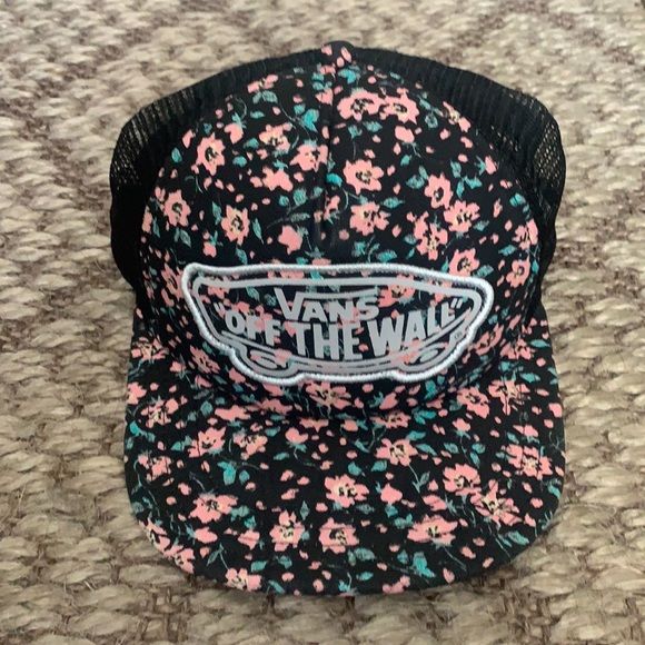 Vans Accessories - Vans Floral Trucker SnapBack Hat